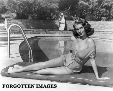 RITA HAYWORTH POOLSIDE PINUP PHOTOGRAPH  