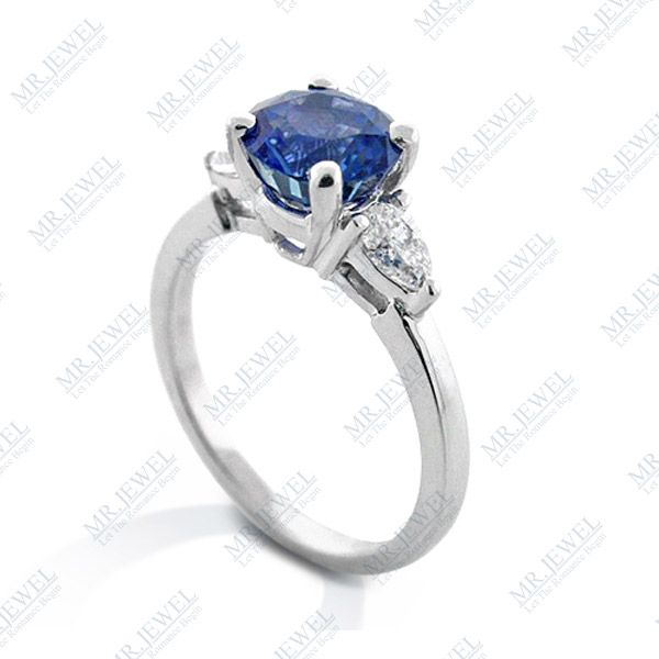 25 CT ROUND SAPPHIRE AND DIAMOND 3 STONE RING 14K  