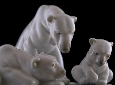 LLADRO LIADRO POLAR BEAR FAMILY 1443 BEARLY LOVE PORCELAIN FIGURINE 