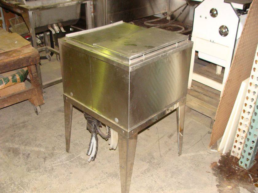   STAINLESS STEEL MANITOWAC COLD PLATE ICE BIN ON STAND FOR SODA, BEER