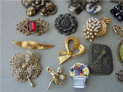   lot of 29 brooches/pins   ALL wearable and in good wearable condition