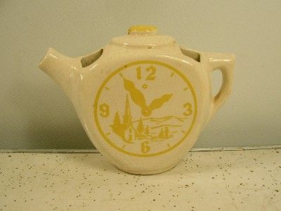 Vintage TEAPOT CERAMIC WALL POCKET Clock Church Gold Face  