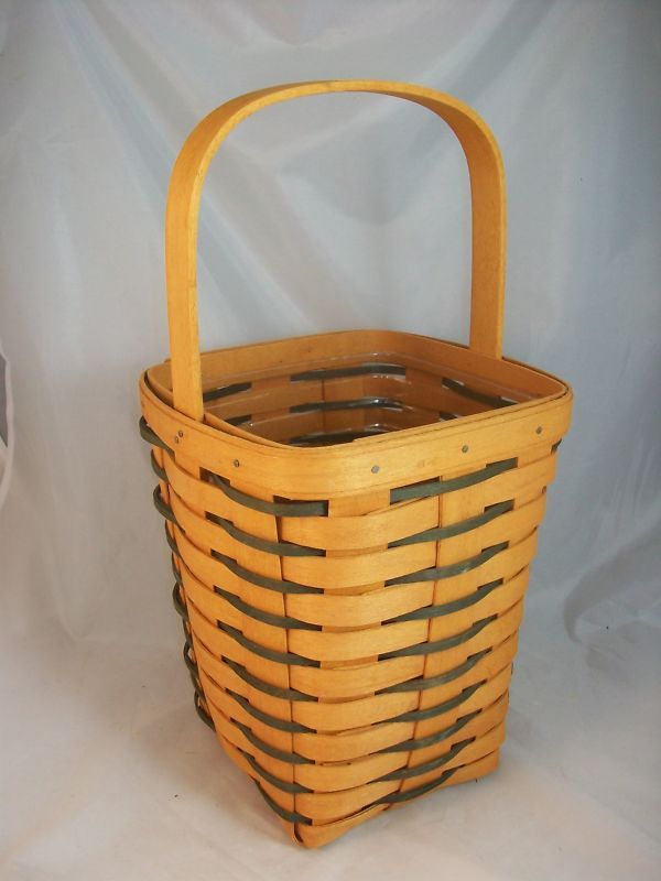 Longaberger 1996 Heartland Large Peg Basket w Protector  