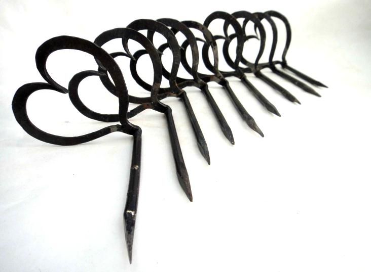 LOT vintage 9pc WROUGHT IRON HEART HOOKS hardware CURTAIN TIE BACKS 