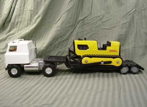 Old Toy Ertl Tonka Lowboy Flatbed Tractor Trailer With Cat T 6 