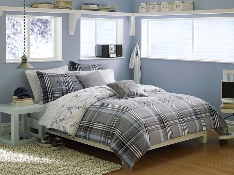 QUIKSILVER PAYBACK PLAID QUEEN 10 PC COMFORTER SET  