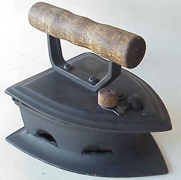 Unique Cast Iron Coal Sad / Flat Clothes Iron.  