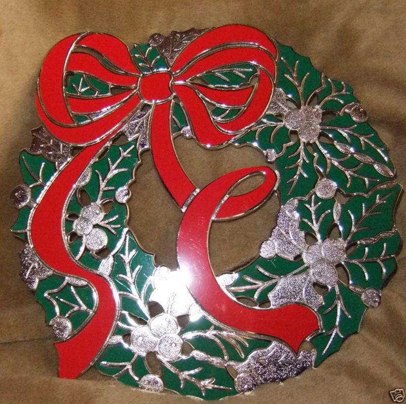 CHRISTMAS HOLIDAY WREATH TRIVET WM. A. ROGERS SILVERPLA  