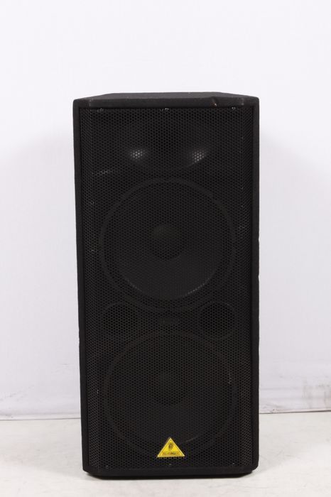 Behringer EUROLIVE VP2520 2000W Dual 15 PA Speaker Regular 