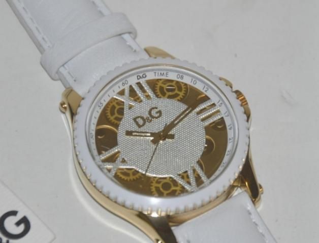 water resistance to 100 feet gold ip stainless steel case white 