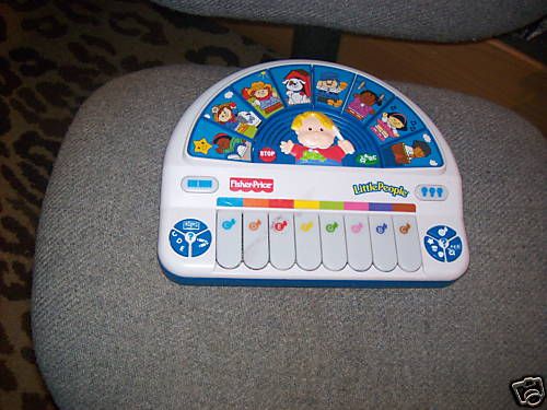 FISHER PRICE LITTLE PEOPLE MUSICAL ALPHABET PIANO  