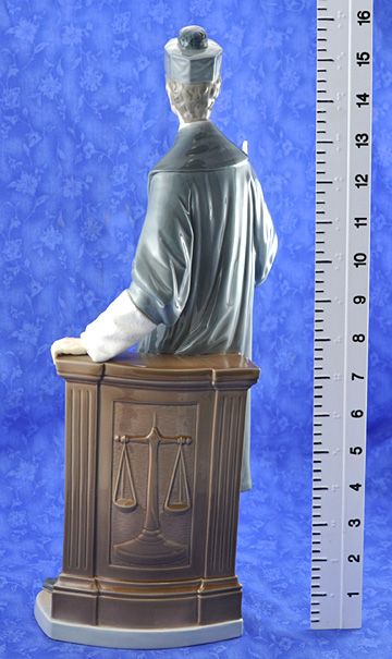 Handmade Lladro Lawyer Porcelain Figurine 1974 S. Furio  