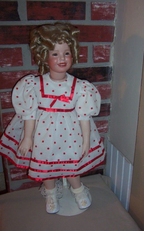 VINTAGE HANDMADE 24 PORCELAIN DOLL SHIRLEY TEMPLE  