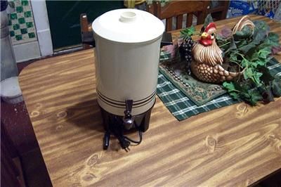 VINTAGE WEST BEND 30 CUP COFFEE MAKER Striped Almond  