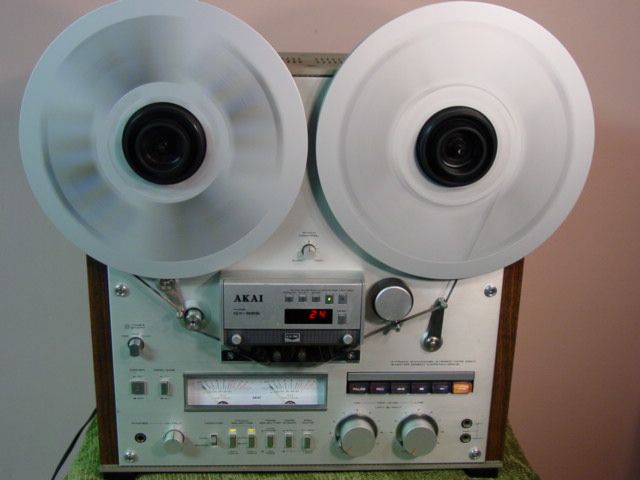 AKAI GX   625 STEREO REEL TO REEL TAPE DECK 10.5 REELS  