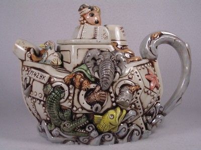 Harmony Kingdom / Cardew YT42HK LE Teapot #1943  