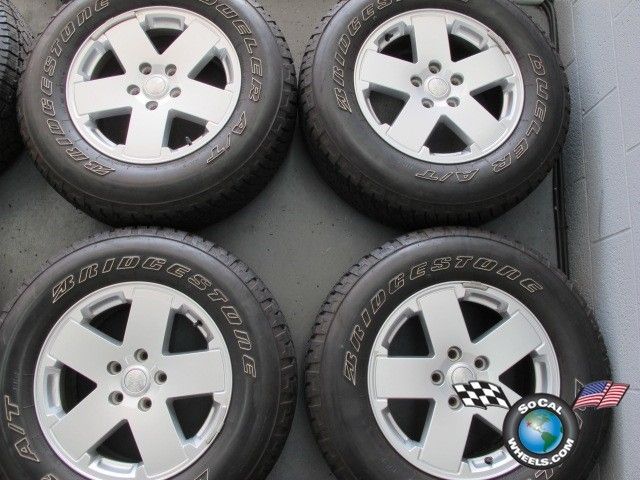   Jeep Wrangler Factory 18 Wheels Tires OEM Rims 9076 255/70/18  