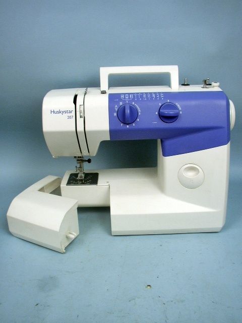 Husqvarna Viking Huskystar 207 Sewing Machine  