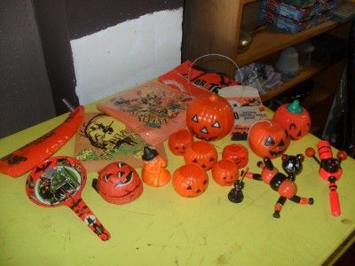 20 piece VINTAGE halloween lot. napkins, bags, candles, noise makers 