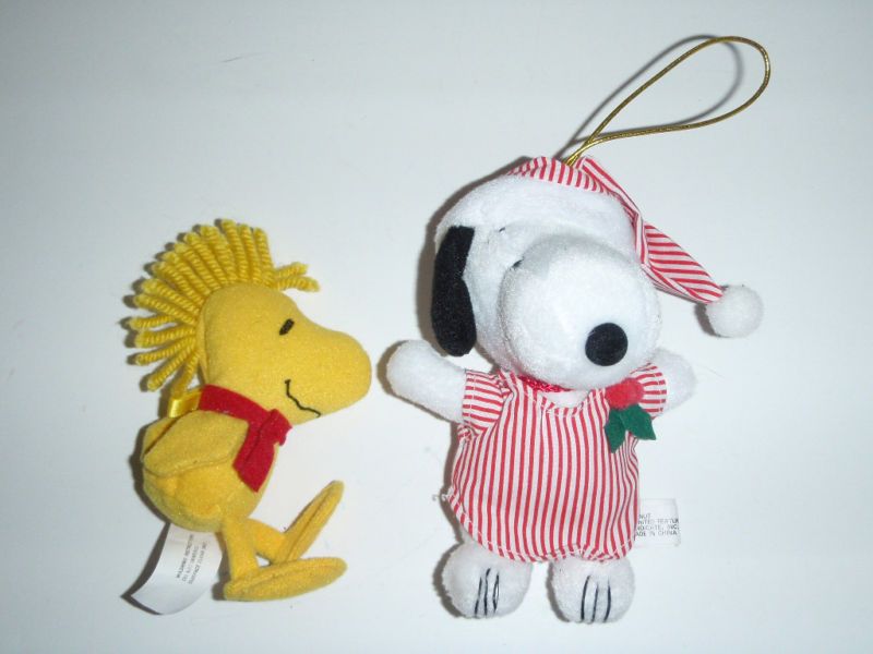 PEANUTS SNOOPY IN PAJAMAS & WOODSTOCK WENDYS PLUSH TOY  