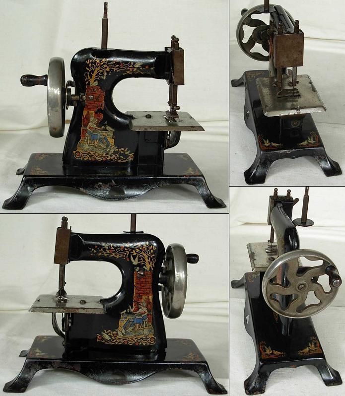 VINTAGE TOY   SEWING MACHINE, GERMANY, 1930s  