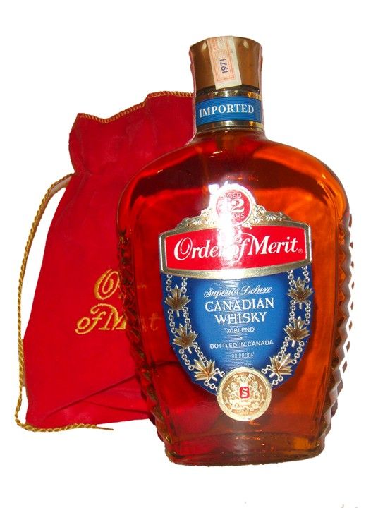 1971 Canadian Whiskey Order of Merit w/velvet bag  